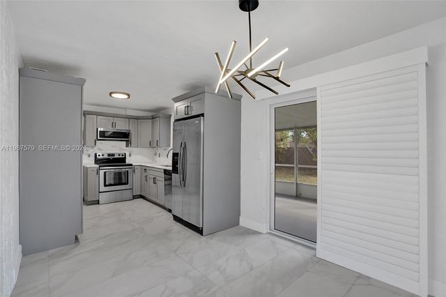 3221 SW 67th Way, Miramar, FL 33023