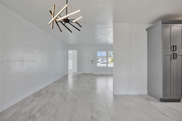 3221 SW 67th Way, Miramar, FL 33023