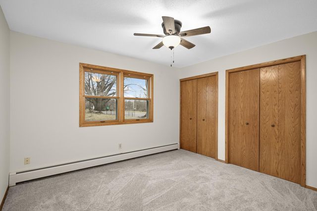 2710 Dale Street N B-116, Roseville, MN 55113