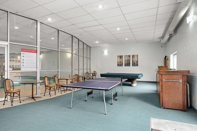 2710 Dale Street N B-116, Roseville, MN 55113