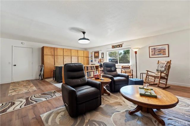 7215 Kourie Way, Oak Hills, CA 92344