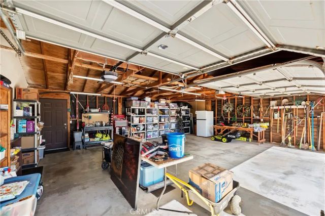 7215 Kourie Way, Oak Hills, CA 92344