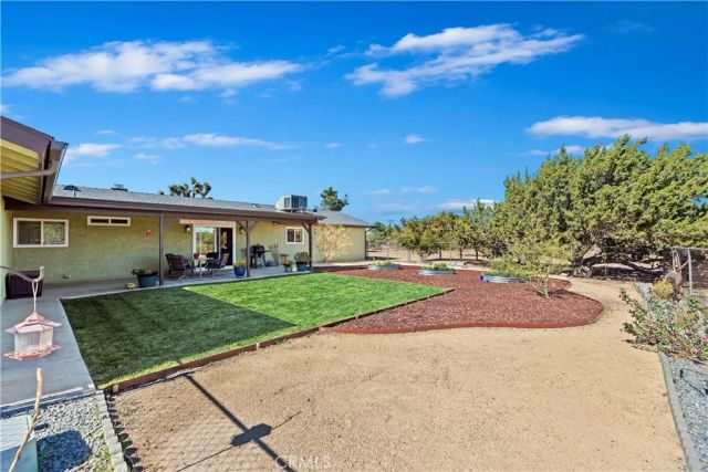 7215 Kourie Way, Oak Hills, CA 92344