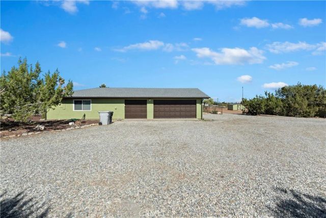 7215 Kourie Way, Oak Hills, CA 92344