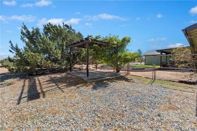 7215 Kourie Way, Oak Hills, CA 92344