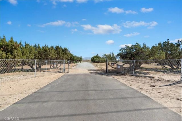 7215 Kourie Way, Oak Hills, CA 92344