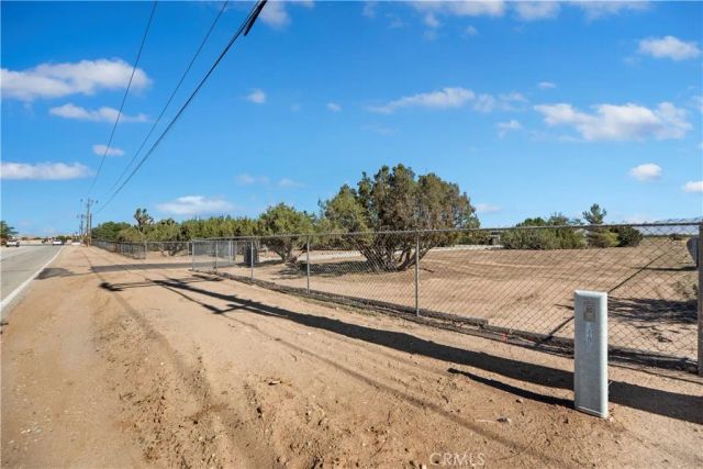 7215 Kourie Way, Oak Hills, CA 92344