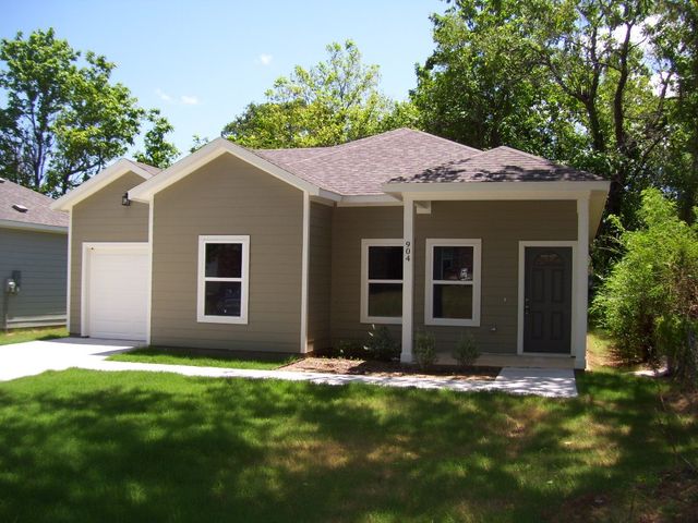 904 W Florence Street, Denison, TX 75020