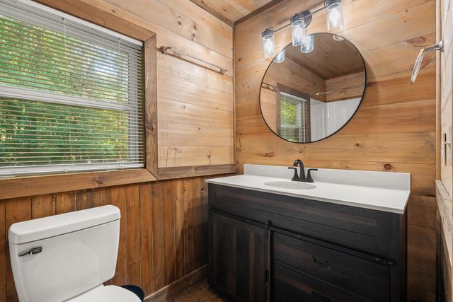 4326 White Oak Drive, Hiawassee, GA 30546