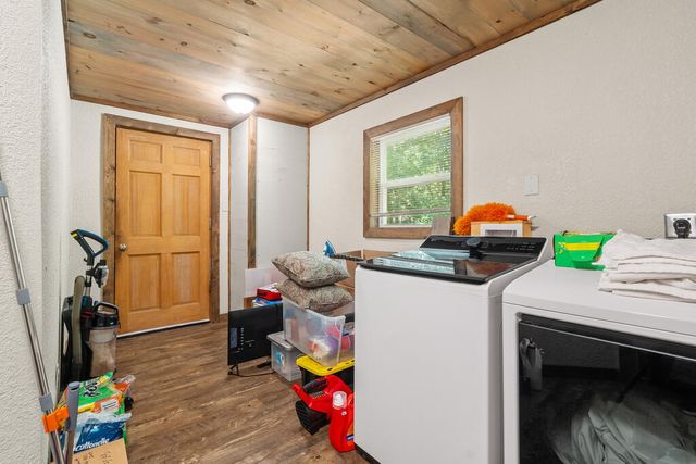 4326 White Oak Drive, Hiawassee, GA 30546