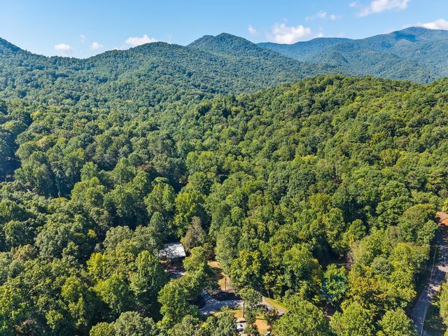 4326 White Oak Drive, Hiawassee, GA 30546