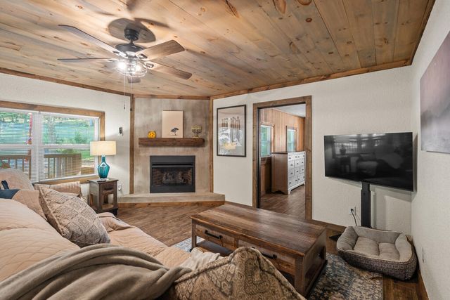 4326 White Oak Drive, Hiawassee, GA 30546