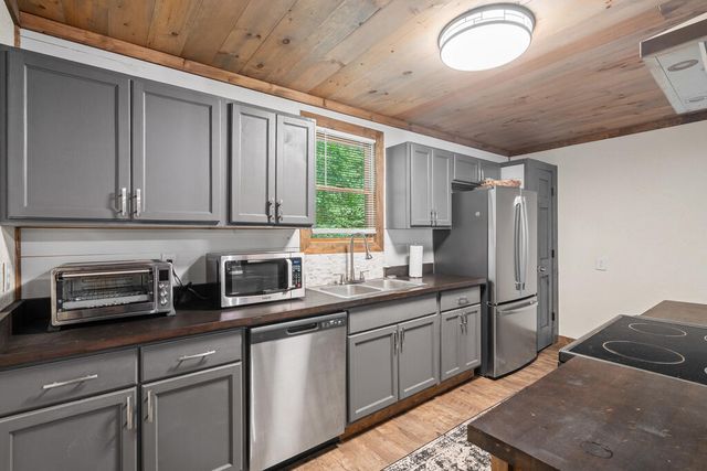 4326 White Oak Drive, Hiawassee, GA 30546