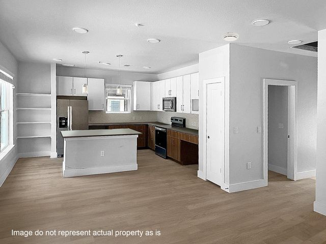 2400-472 Montgomery Park, Conroe, TX 77304