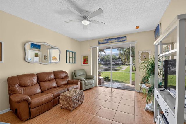 3162 Via Poinciana 6, Lake Worth, FL 33467