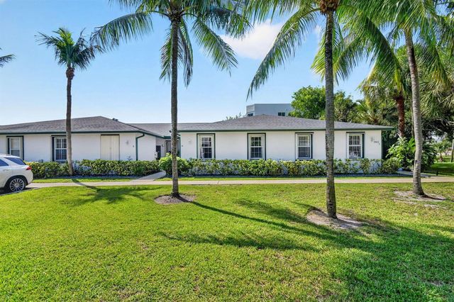 3162 Via Poinciana 6, Lake Worth, FL 33467