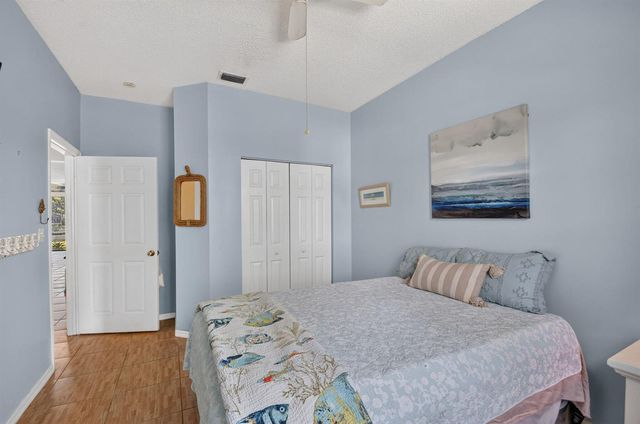 3162 Via Poinciana 6, Lake Worth, FL 33467