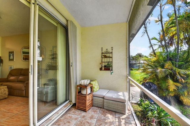 3162 Via Poinciana 6, Lake Worth, FL 33467