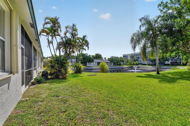 3162 Via Poinciana 6, Lake Worth, FL 33467
