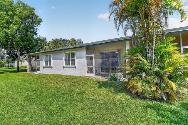 3162 Via Poinciana 6, Lake Worth, FL 33467