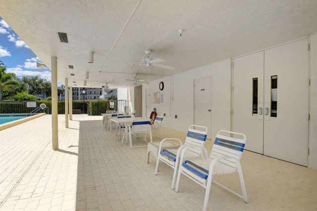 3162 Via Poinciana 6, Lake Worth, FL 33467