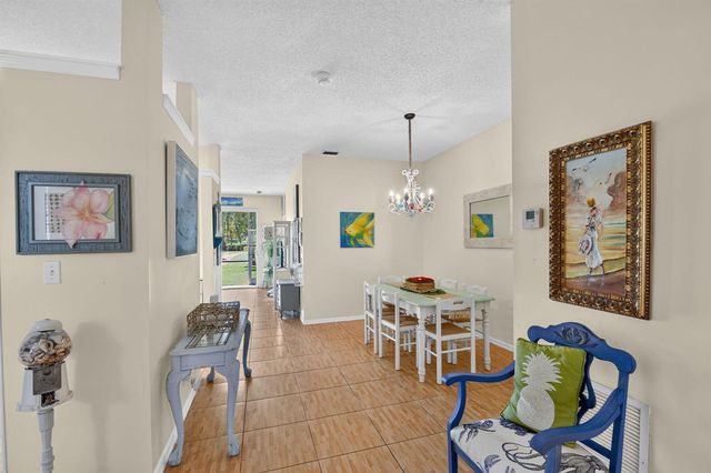 3162 Via Poinciana 6, Lake Worth, FL 33467