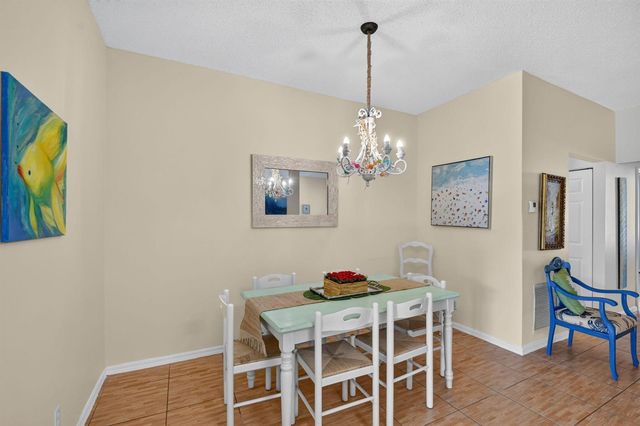 3162 Via Poinciana 6, Lake Worth, FL 33467