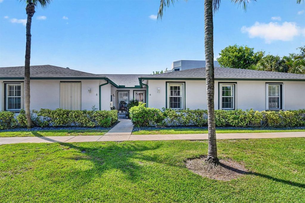3162 Via Poinciana 6, Lake Worth, FL 33467