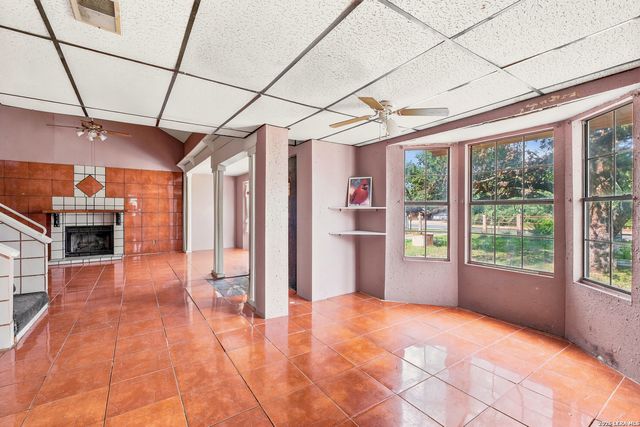 7918 W FM 476, Poteet, TX 78065