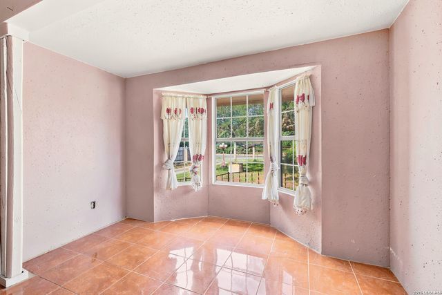 7918 W FM 476, Poteet, TX 78065