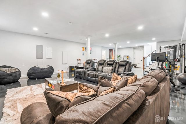 23 Quaker Drive, East Brunswick, NJ 08816
