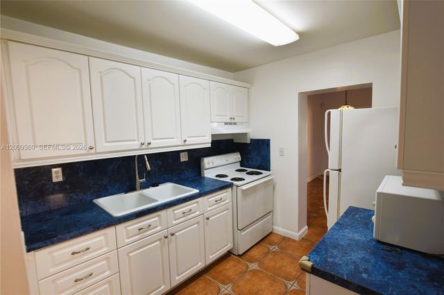 2544 SW 20th St 2544, Miami, FL 33145