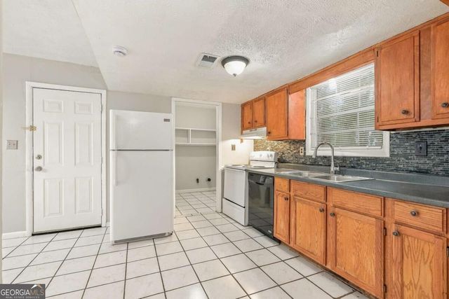 1166 Shoreham Drive, Atlanta, GA 30349