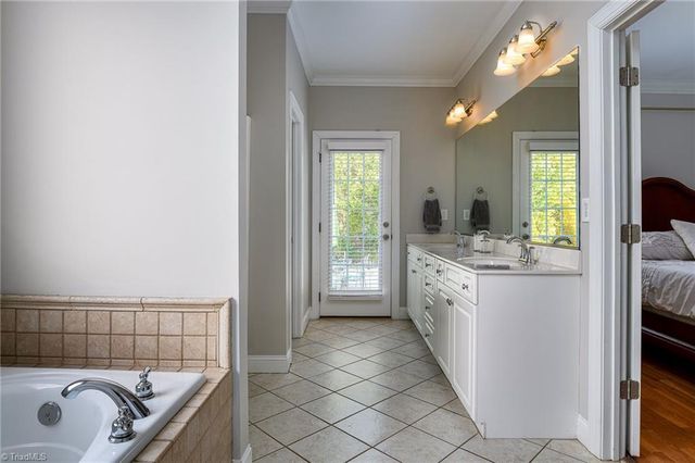 3723 Apple Orchard Cove, High Point, NC 27265