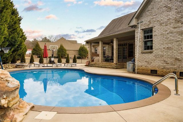 3723 Apple Orchard Cove, High Point, NC 27265