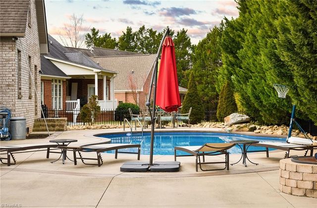 3723 Apple Orchard Cove, High Point, NC 27265