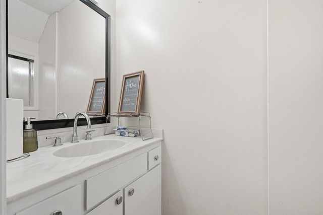 41 12th Street 68, Shalimar, FL 32579