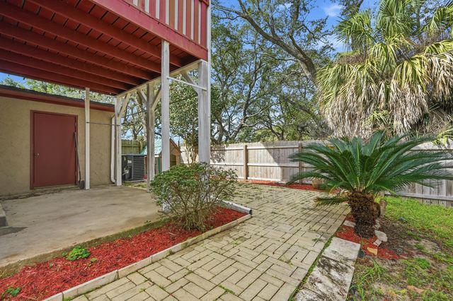 41 12th Street 68, Shalimar, FL 32579