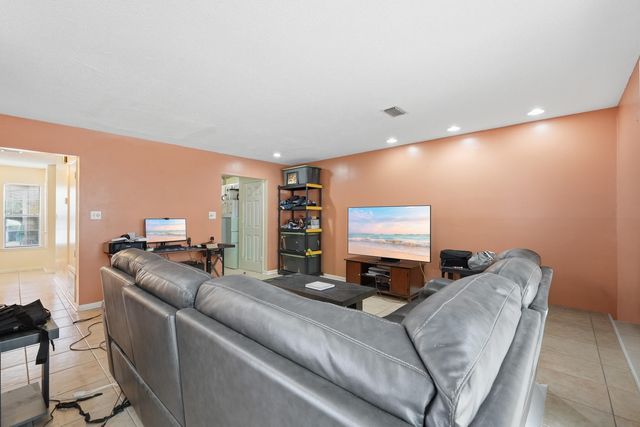 41 12th Street 68, Shalimar, FL 32579