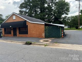 134 E 11th Street, Newton, NC 28658