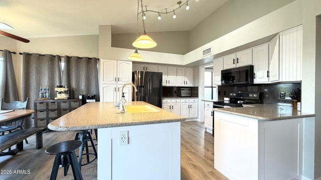 902 N SAINT ELENA Street, Gilbert, AZ 85234