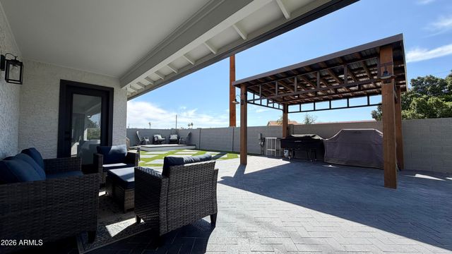 902 N SAINT ELENA Street, Gilbert, AZ 85234