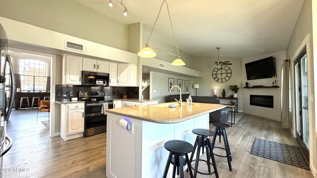 902 N SAINT ELENA Street, Gilbert, AZ 85234