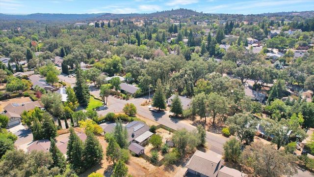 2647 Wentworth Rd, Cameron Park, CA 95682
