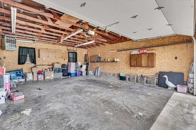 2115 W Pleasant Street, Davenport, IA 52804