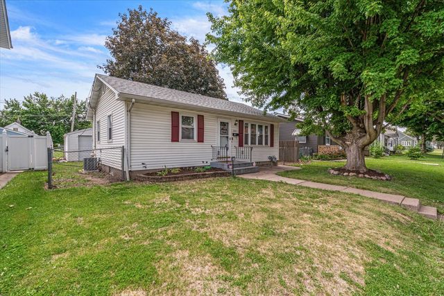 2115 W Pleasant Street, Davenport, IA 52804
