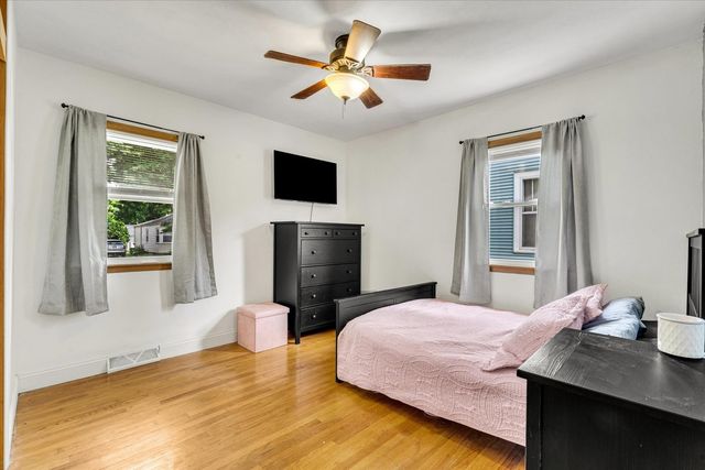 2115 W Pleasant Street, Davenport, IA 52804