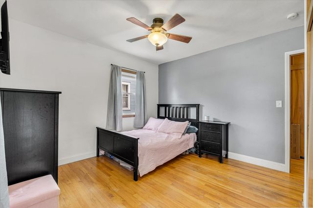 2115 W Pleasant Street, Davenport, IA 52804