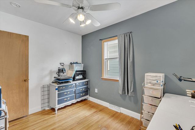 2115 W Pleasant Street, Davenport, IA 52804