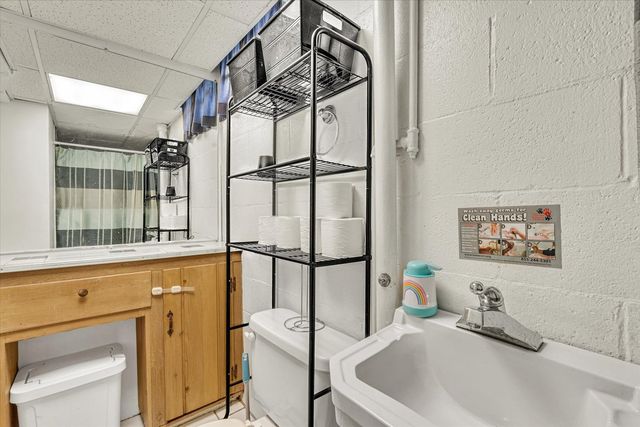 2115 W Pleasant Street, Davenport, IA 52804